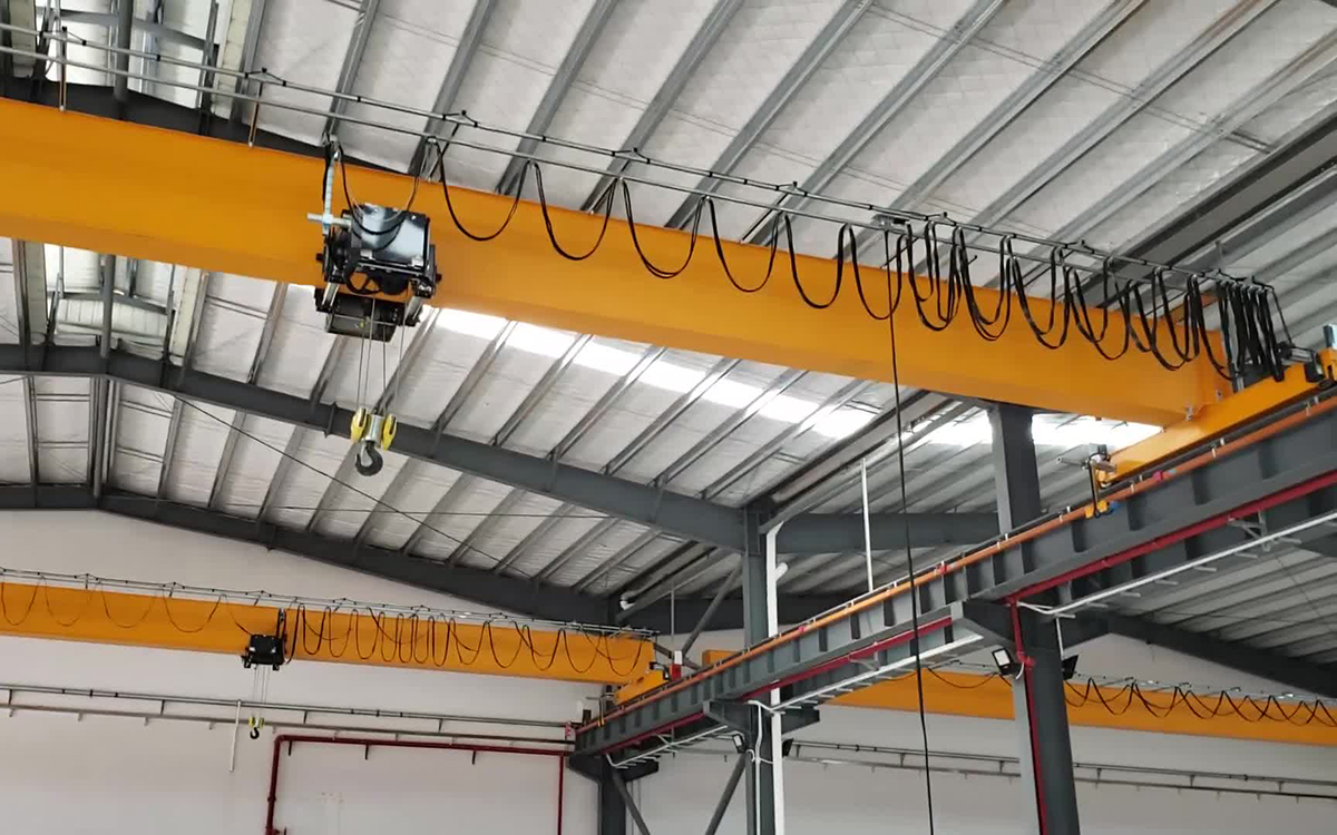 What You Need to Know About Overhead Traveling Cranes - SvNanny